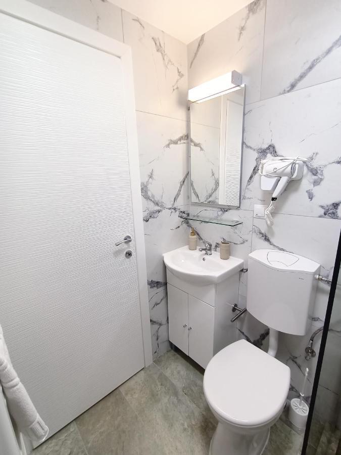 Hotel Casa Tiky Timisoara Esterno foto