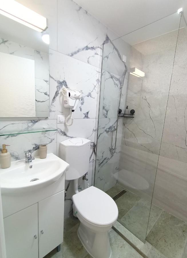 Hotel Casa Tiky Timisoara Esterno foto