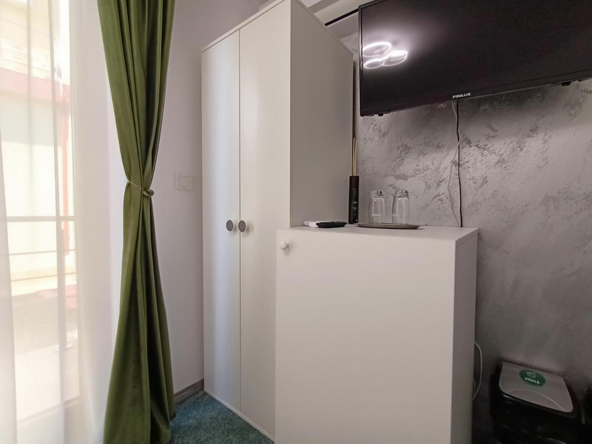Hotel Casa Tiky Timisoara Esterno foto