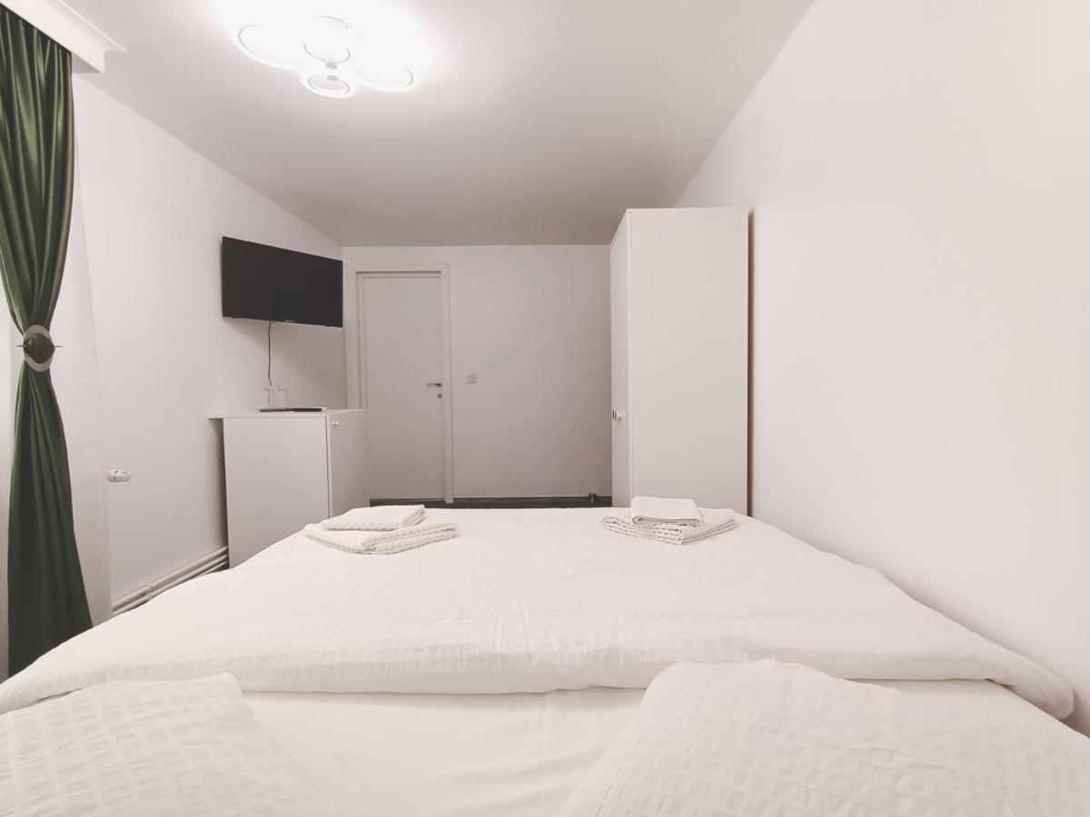 Hotel Casa Tiky Timisoara Esterno foto