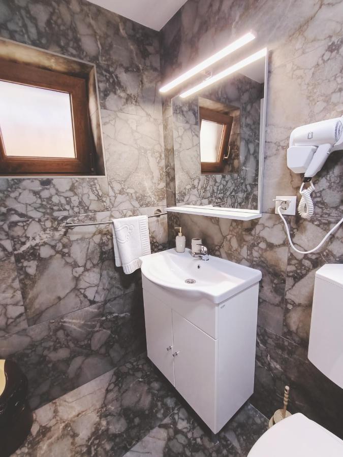 Hotel Casa Tiky Timisoara Esterno foto