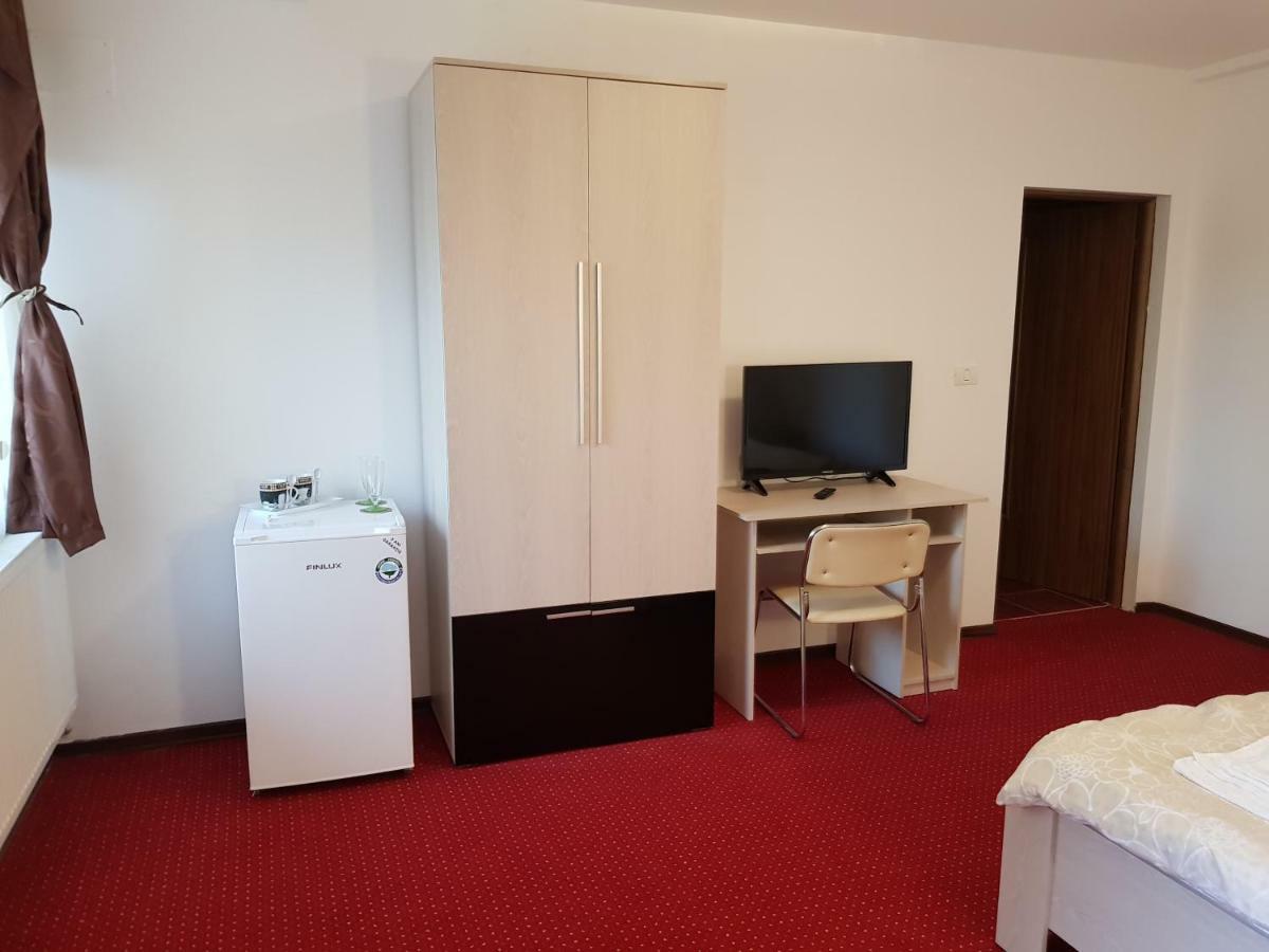 Hotel Casa Tiky Timisoara Esterno foto