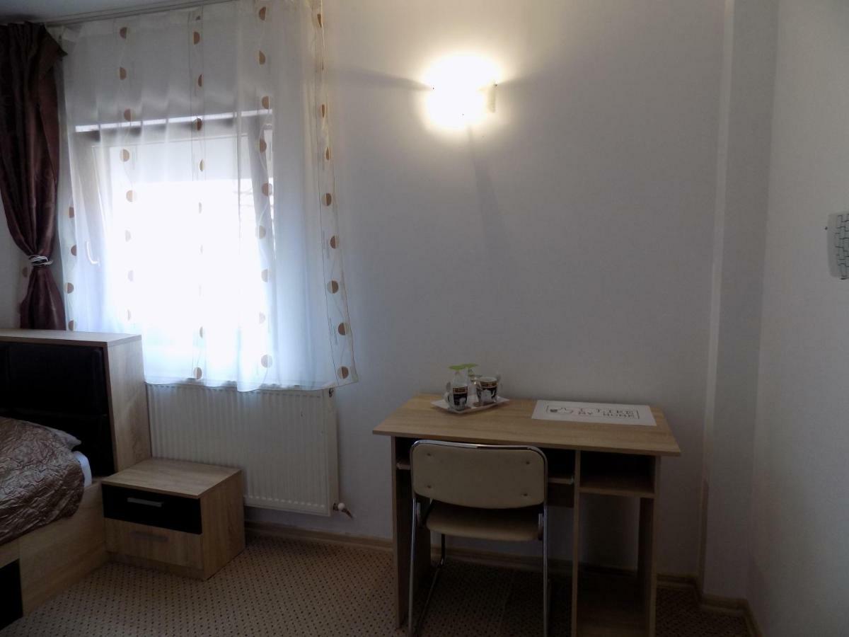 Hotel Casa Tiky Timisoara Esterno foto